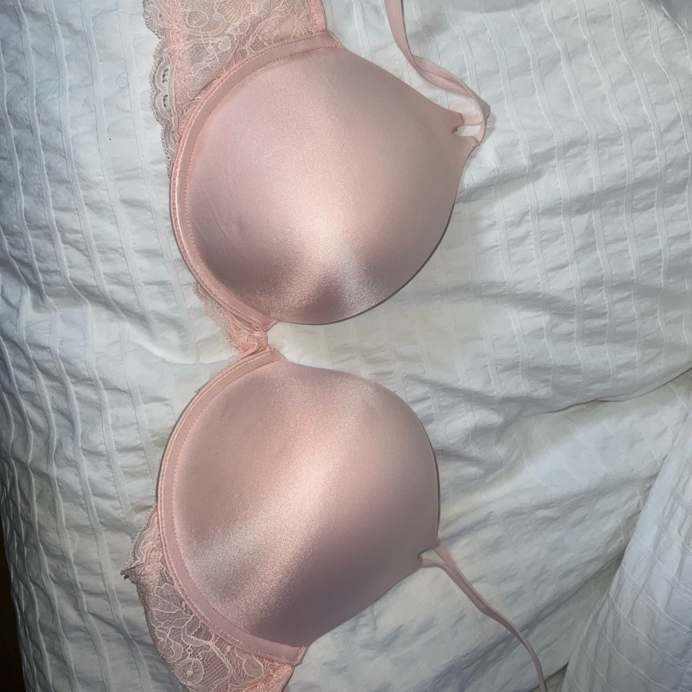 Brand new Victoria secret push up bra